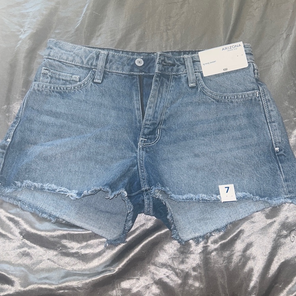 Arizona High Rise Size 7 Jean Shorts